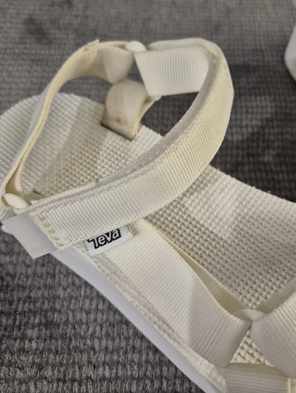 Teva Women Flatform Universal Platform Y2K Inspired Sandal Size 9 White Recycled - Picture 2 of 8